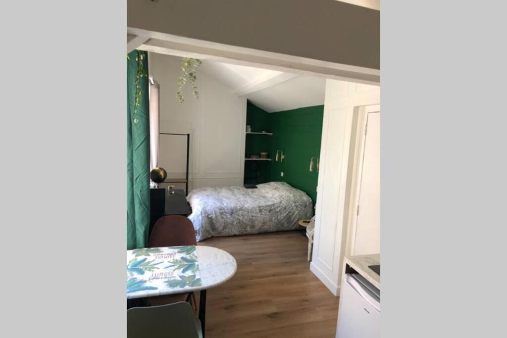 Studio sous les toits Lyon Extérieur photo